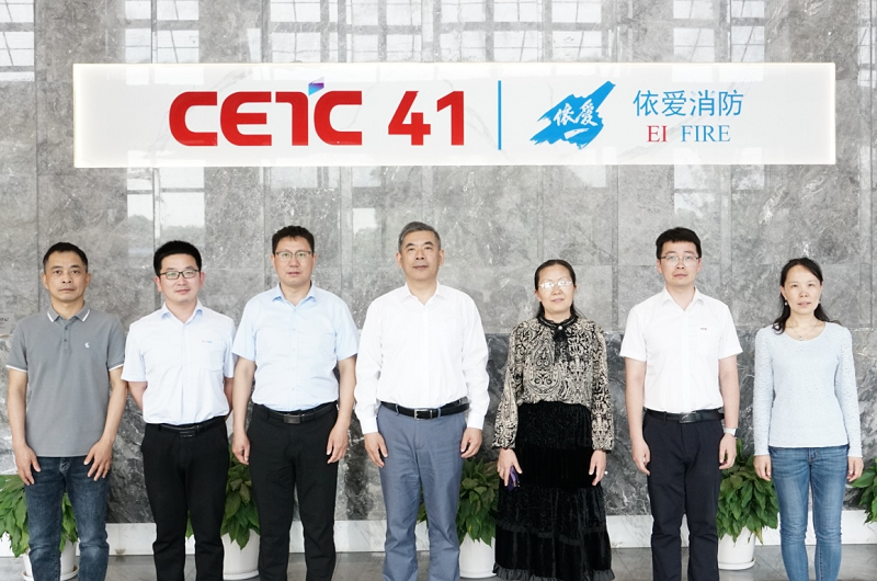 安徽電子信息職業(yè)技術(shù)學(xué)院王國(guó)武書(shū)記一行蒞臨公司深化校企合作